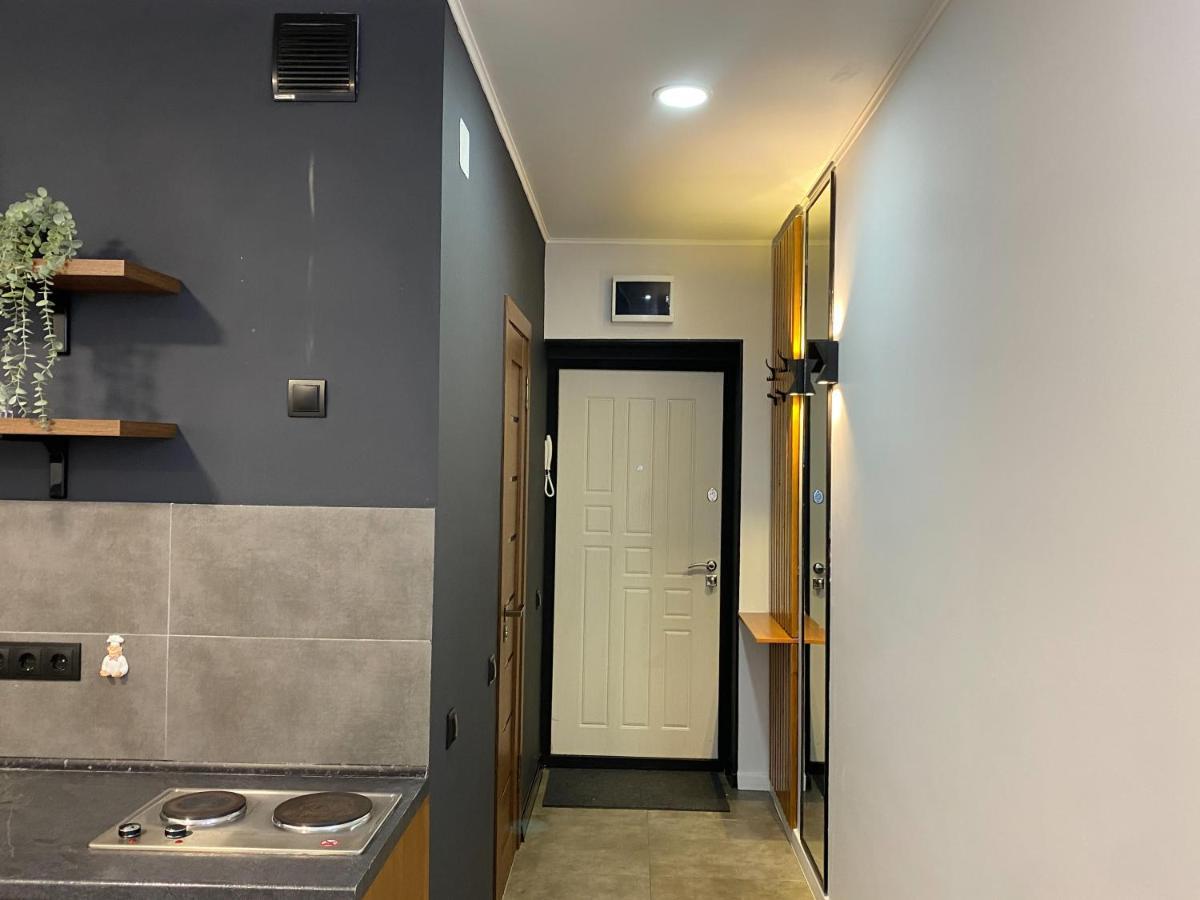 Студия В Стиле Loft В Центре Города Almaty Ngoại thất bức ảnh