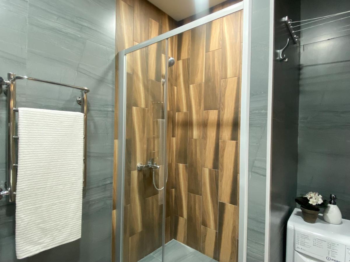 Студия В Стиле Loft В Центре Города Almaty Ngoại thất bức ảnh